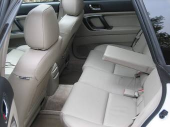 2004 Subaru Outback Wallpapers