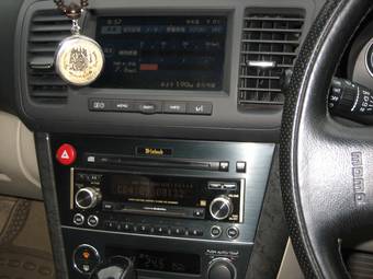 2004 Subaru Outback Images