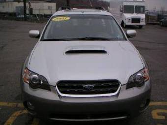 2004 Subaru Outback Pictures