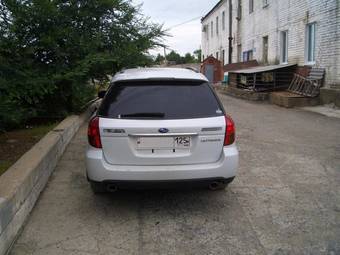 2004 Subaru Outback Photos
