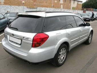 2004 Subaru Outback Photos