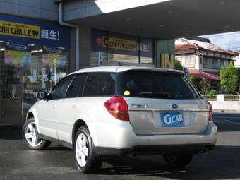 2004 Subaru Outback Photos