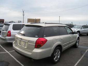 2004 Subaru Outback Pics