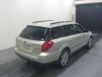 2004 Subaru Outback Pictures