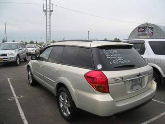 2004 Subaru Outback Pictures