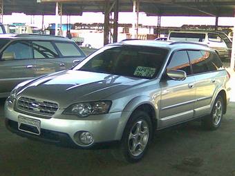 2004 Subaru Outback Photos