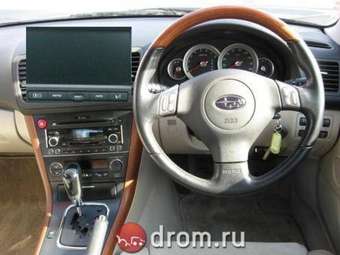 2005 Subaru Outback Photos