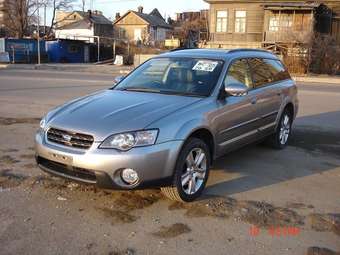 2005 Subaru Outback Pictures