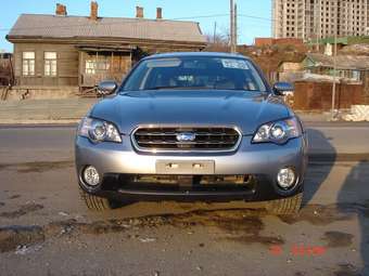 2005 Subaru Outback Pics