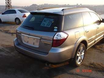2005 Subaru Outback Pictures