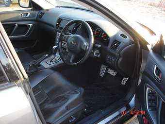 2005 Subaru Outback Photos