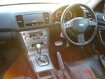 2005 Subaru Outback Photos