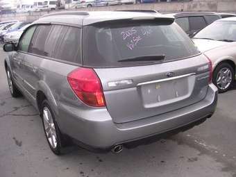 2005 Subaru Outback Images