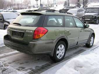 2005 Subaru Outback Images