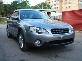 2005 Subaru Outback Photos