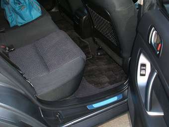 2005 Subaru Outback Pictures