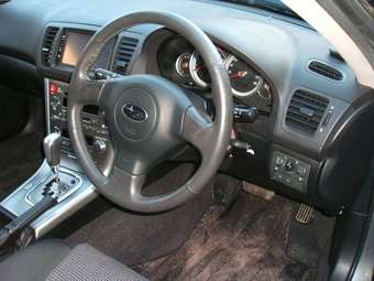 2005 Subaru Outback Pics
