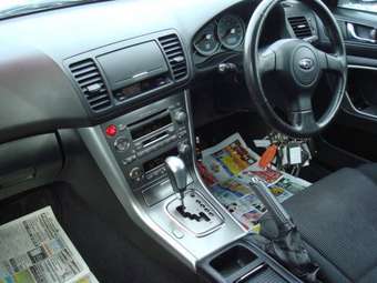 2005 Subaru Outback Photos