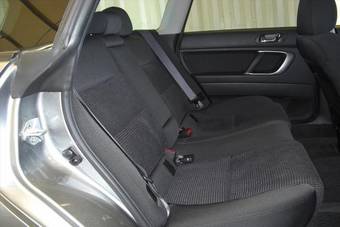 2005 Subaru Outback Pics