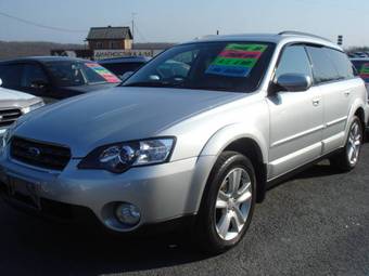 2005 Subaru Outback Pics