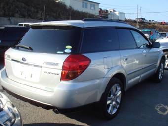 2005 Subaru Outback Photos