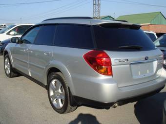 2005 Subaru Outback Pictures