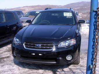 2005 Subaru Outback Pics