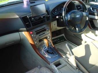 2005 Subaru Outback Photos