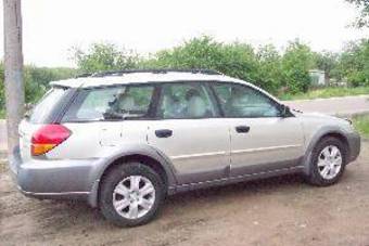 2005 Subaru Outback Pics