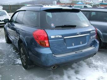 2005 Subaru Outback Photos