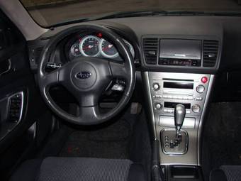 2005 Subaru Outback Pictures