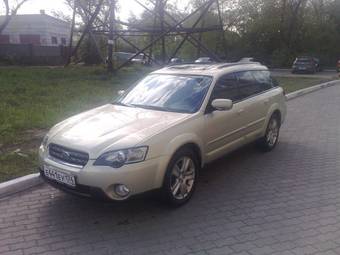 2005 Subaru Outback Photos