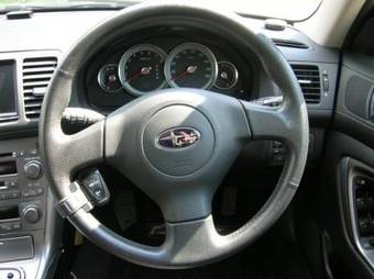 2005 Subaru Outback Photos