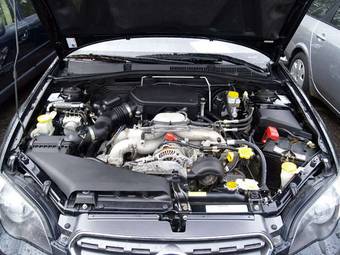 2005 Subaru Outback Photos