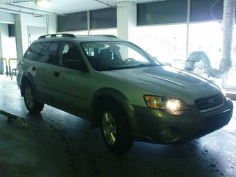 2005 Subaru Outback Photos