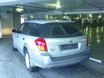 2005 Subaru Outback Pictures