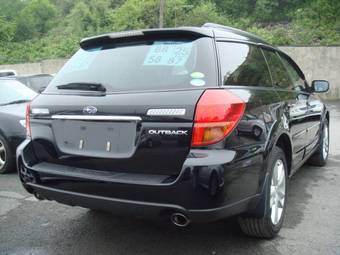 2005 Subaru Outback Photos