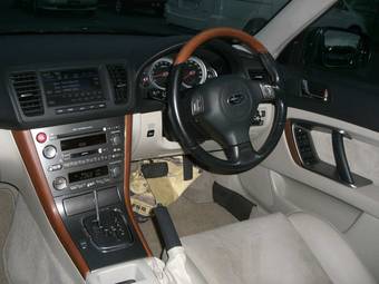 2005 Subaru Outback Photos