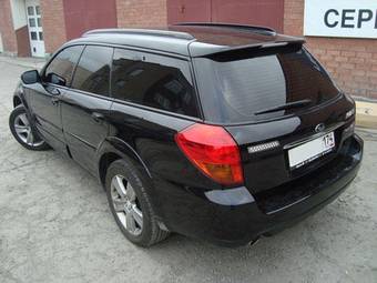 2005 Subaru Outback Photos