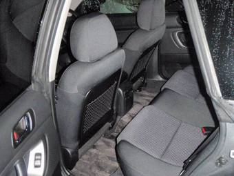 2005 Subaru Outback Photos