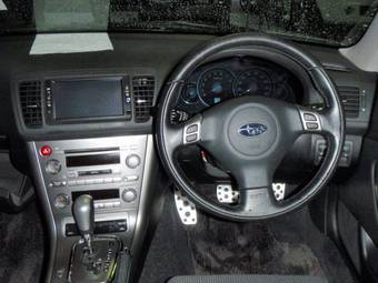 2005 Subaru Outback Photos