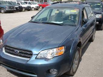 2005 Subaru Outback Images