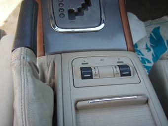 2005 Subaru Outback Images
