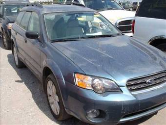 2005 Subaru Outback Photos