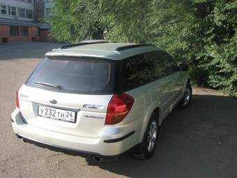 2005 Subaru Outback Photos