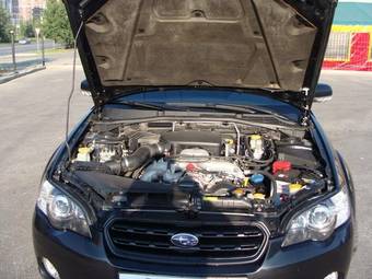 2005 Subaru Outback Photos