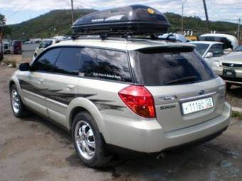 2005 Subaru Outback Photos