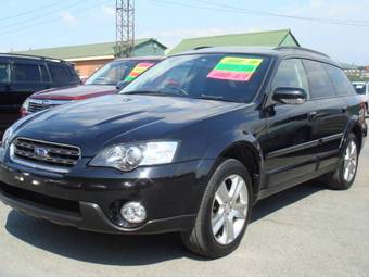 2005 Subaru Outback Photos