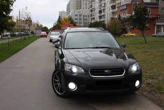 2005 Subaru Outback Pictures