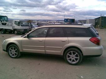 2005 Subaru Outback Pictures